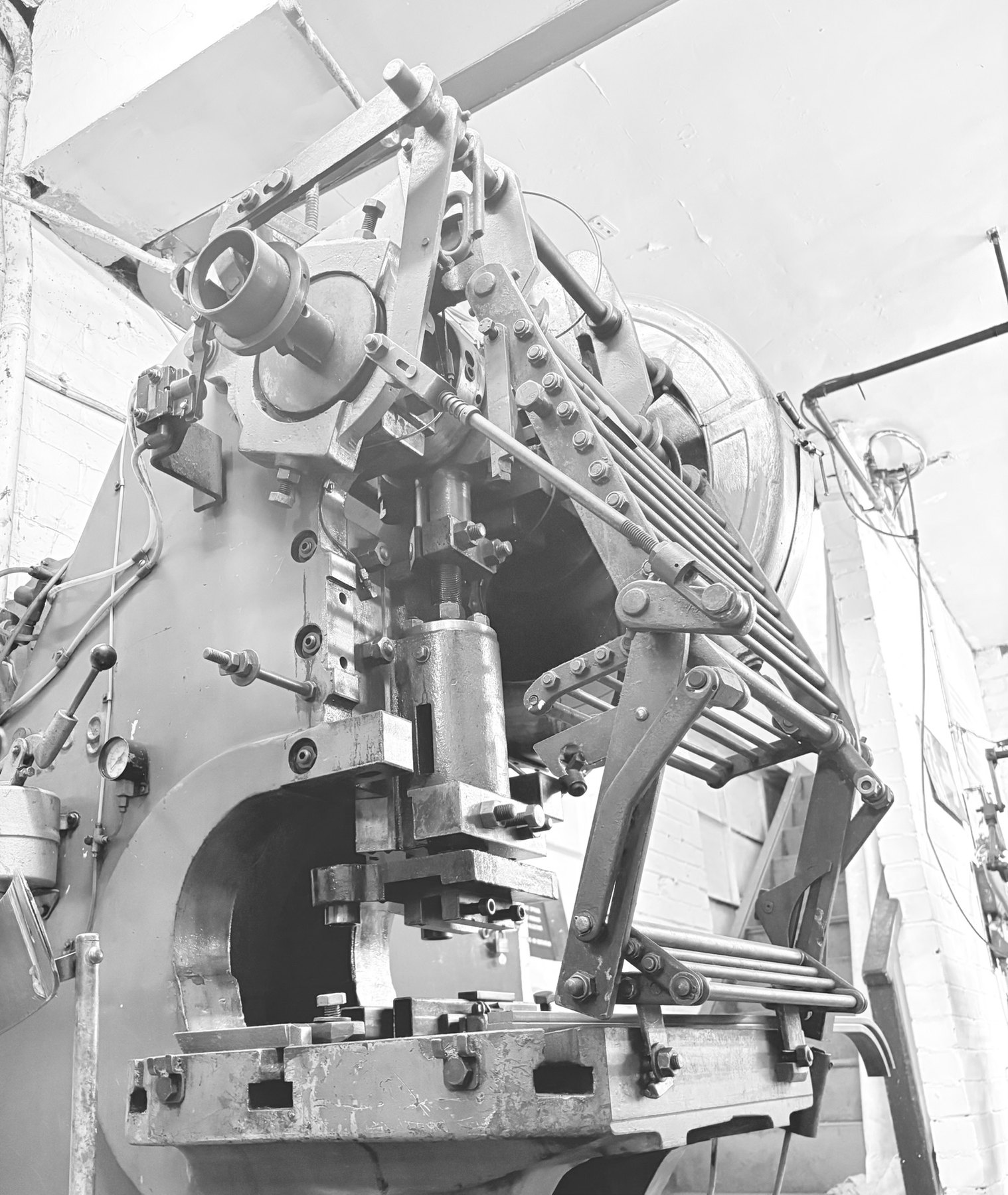 Side view of mechanical forging press
